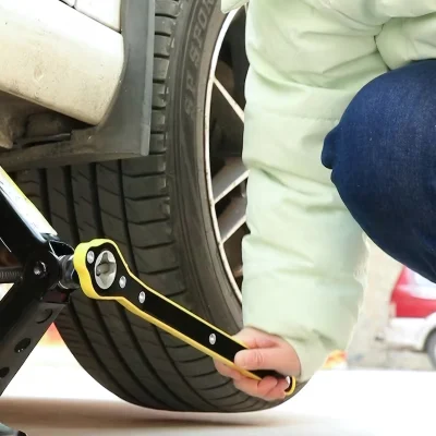 Close-up of ratchet wrench knob and handle grip